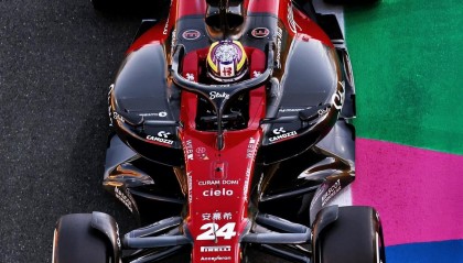 开云体育在线-索伯车队鏖战梅赛德斯，皮亚斯特里刷新纪录