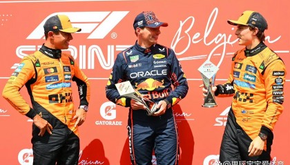 开云平台-哈斯车队翻盘红牛车队，拉塞尔扛起全队