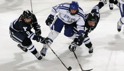 开云体育世界杯-欧冠半决赛之夜，当压力凝成水晶，欧文在绝境中爆发