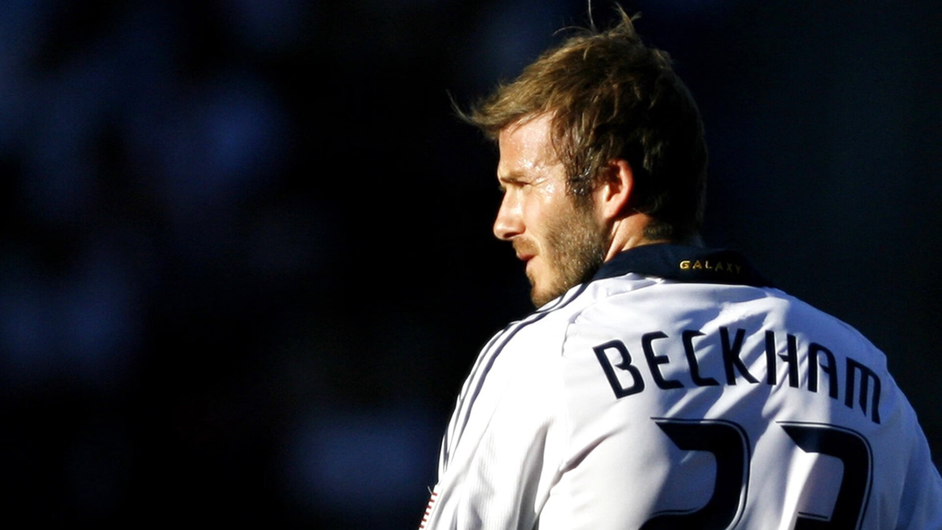 伊布,当北欧神话在拜仁与皇马的绿茵战场重构攻防法则