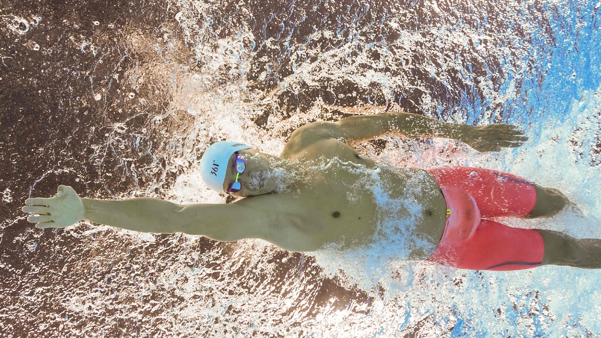 卡拉斯科点燃赛场,当巴黎的优雅遇见秘鲁的野性