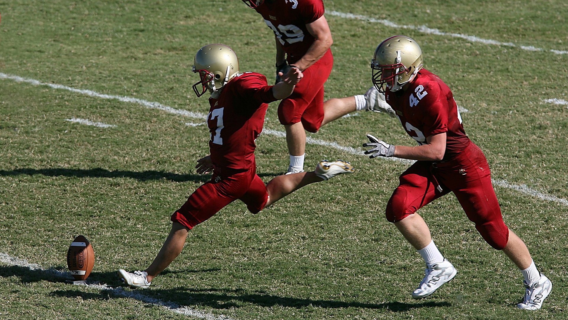 梅西爆发，那不勒斯节奏如何掌控马德里竞技